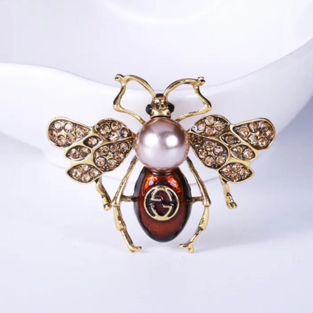 Beautiful bee insect Antique brooch